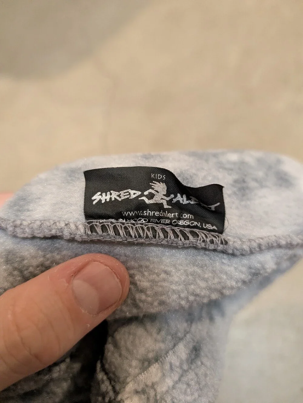 Shred Alert Kids Beanie Gray/Green Snowflake